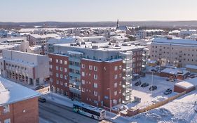 Vasko Luxurious Suites, Nouka